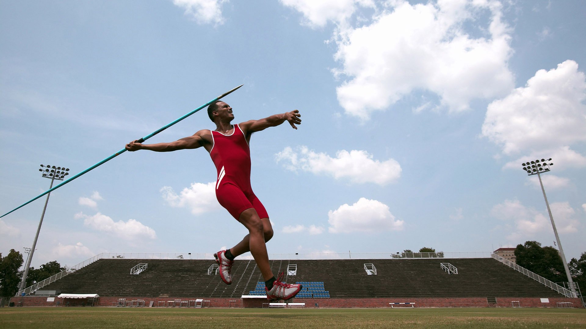 爱游戏体育在线赛事-主帅要求球员提升配合，助球队迈向胜利，球队的主帅是什么意思